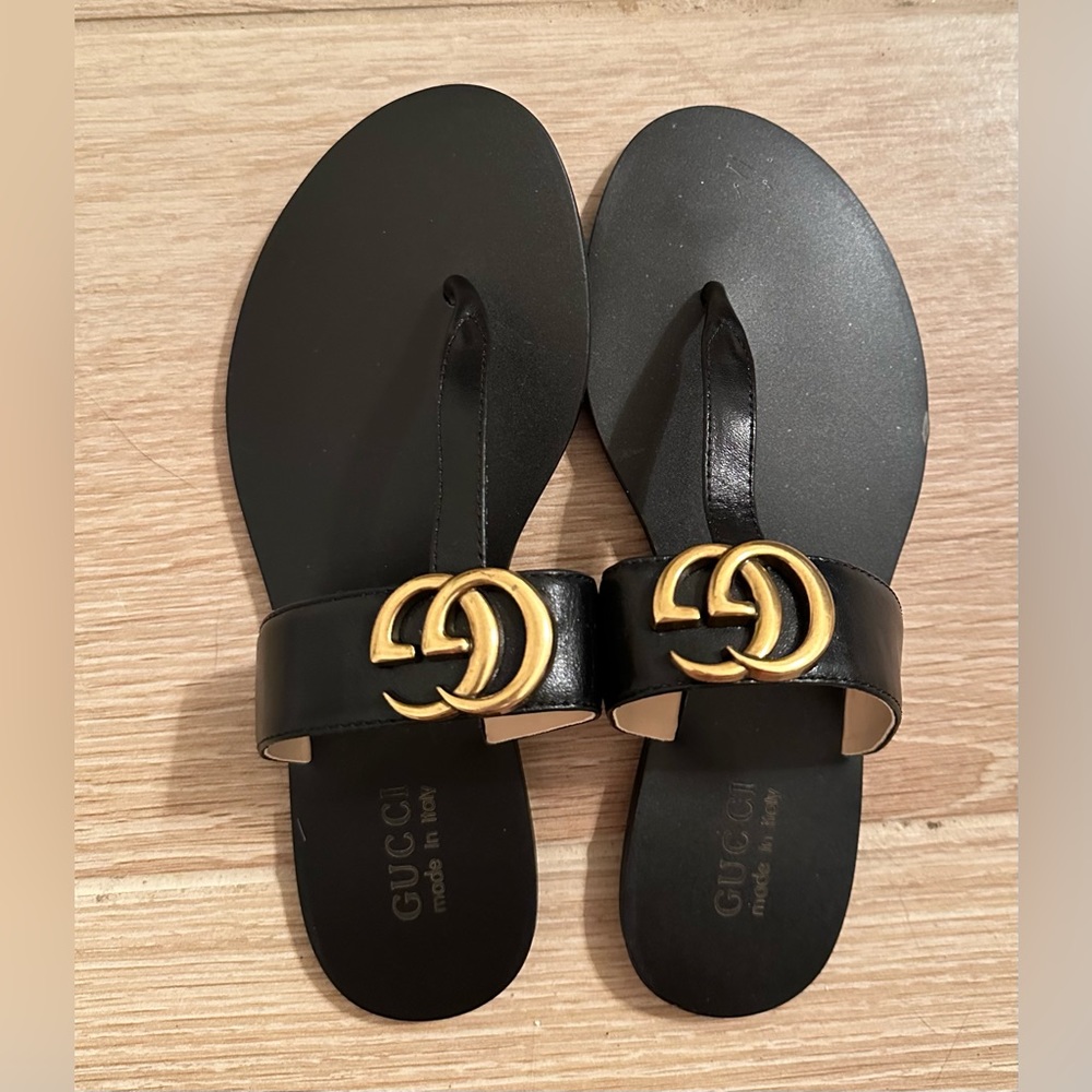 gucci leather thong sandal